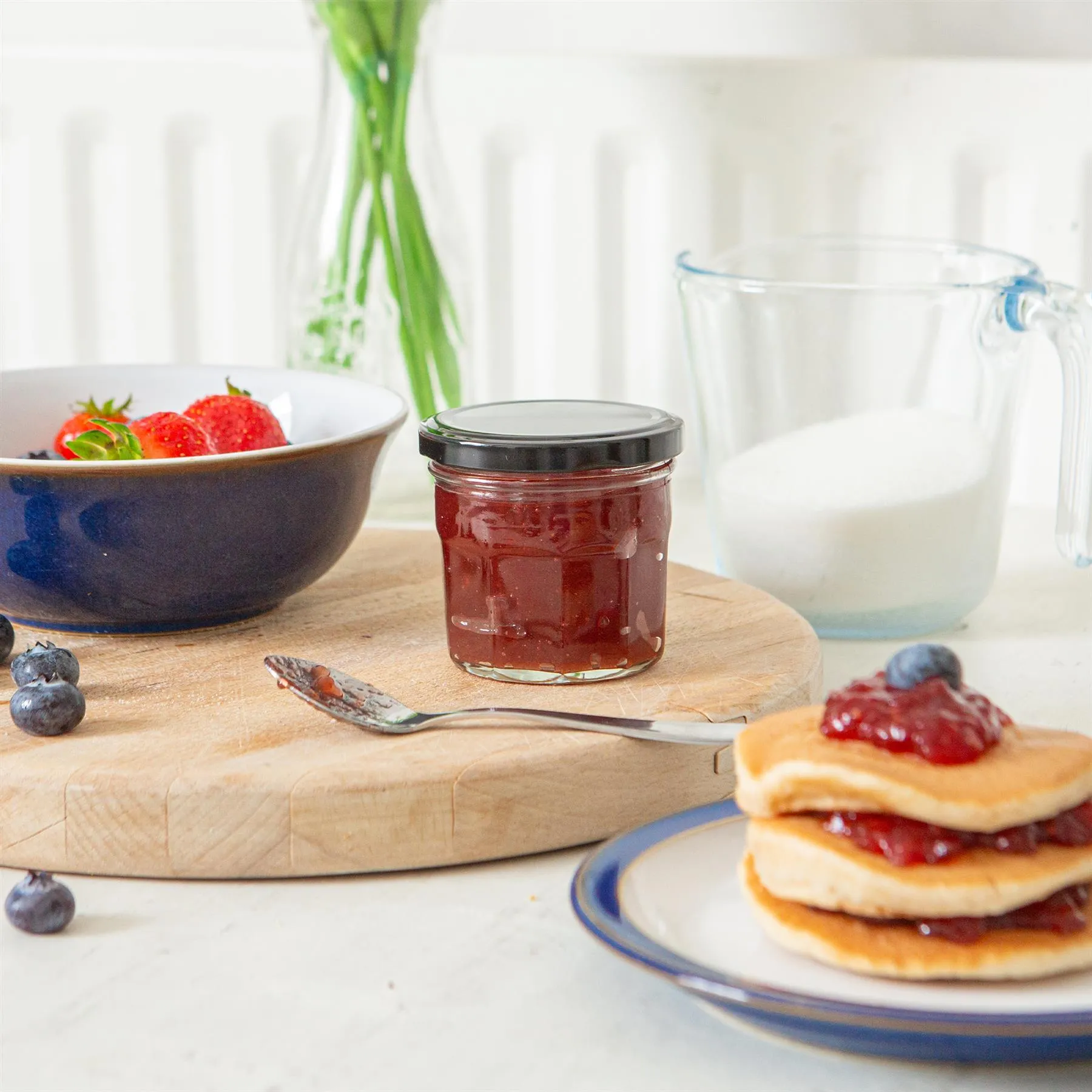 130ml Glass Jam Jars with Lids - Pack of 6 - By Argon Tableware