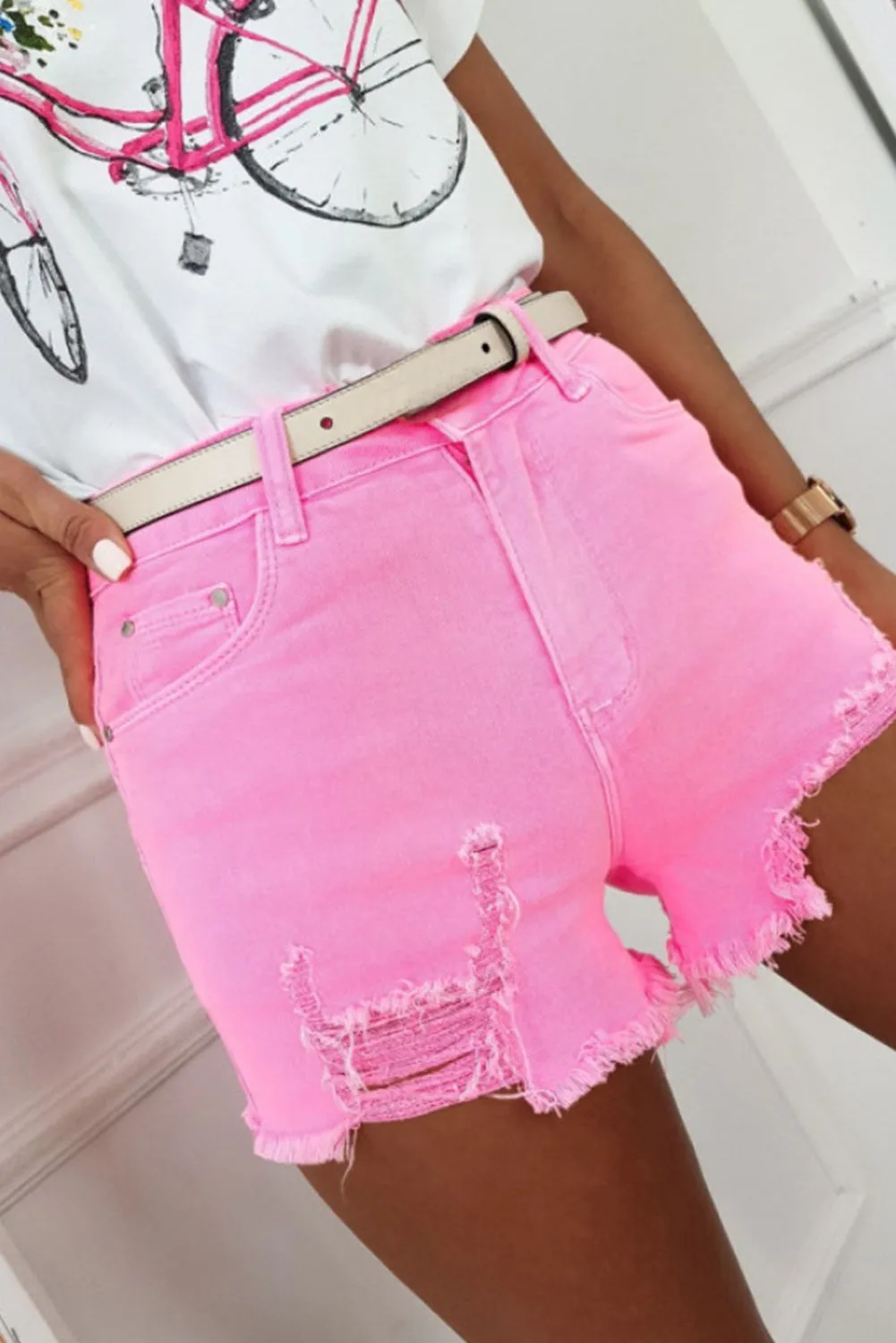 Women's Ripped Raw Hem Jean Shorts Distressed Denim Shorts